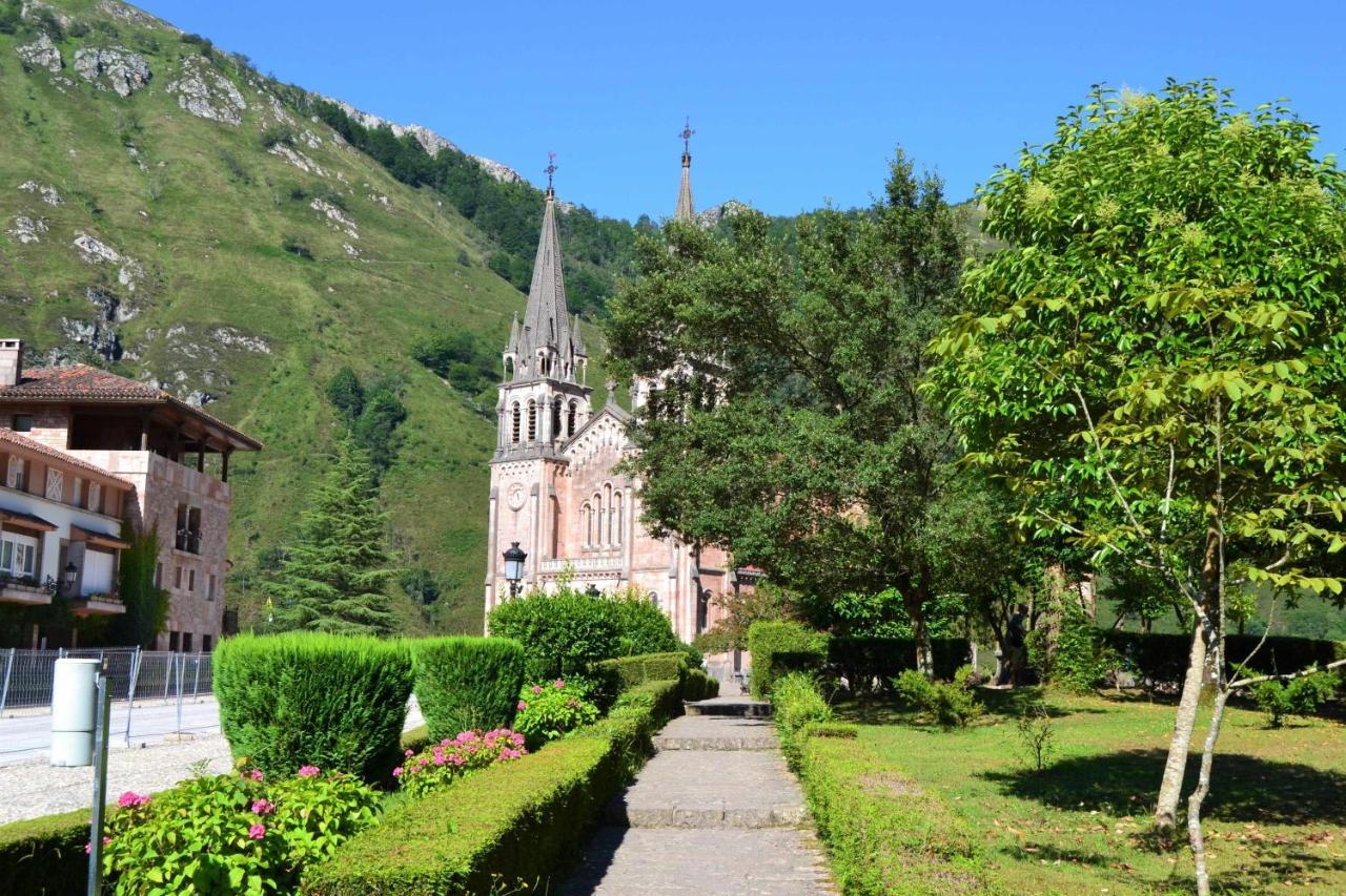 La Casina De Orfeo En Cuenco Cangas De Onis Luaran gambar